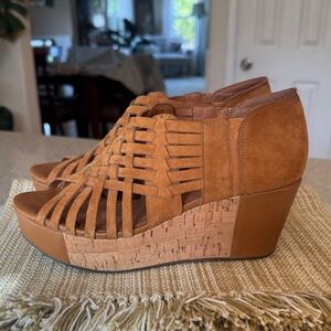 Sundance Chocolat Blu Women's Tan Wedge Sandals